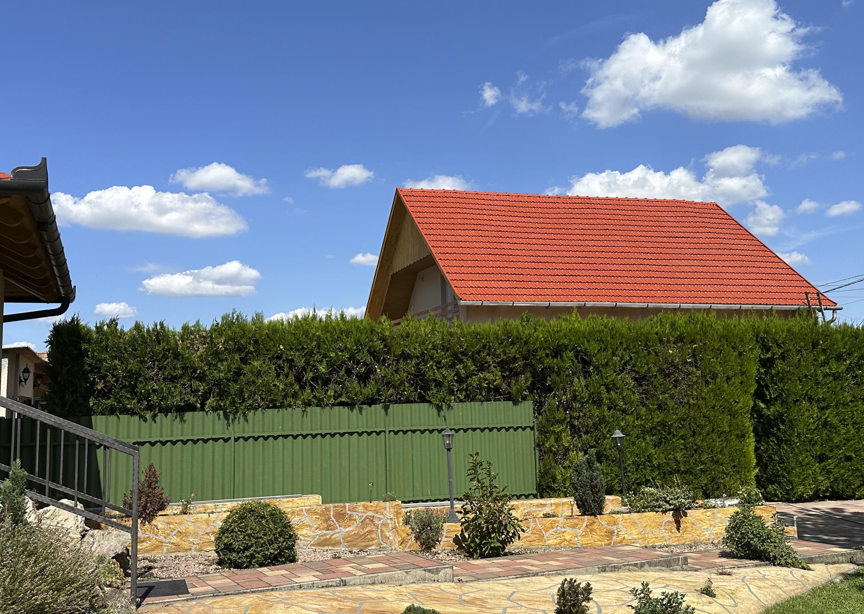 Professzionális tetőtisztítás Debrecen tetőtisztítás Debrecen Debrecen városában magasnyomású mosóval